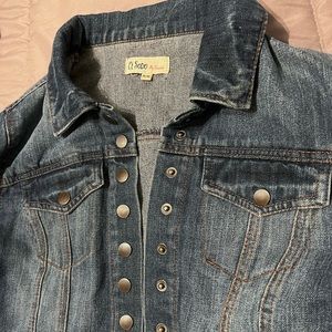 Women’s jean medium crop jean jacket
